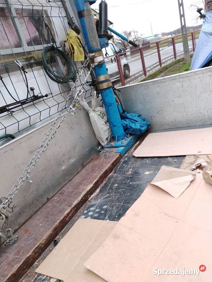 Dźwig żuraw do busa 250