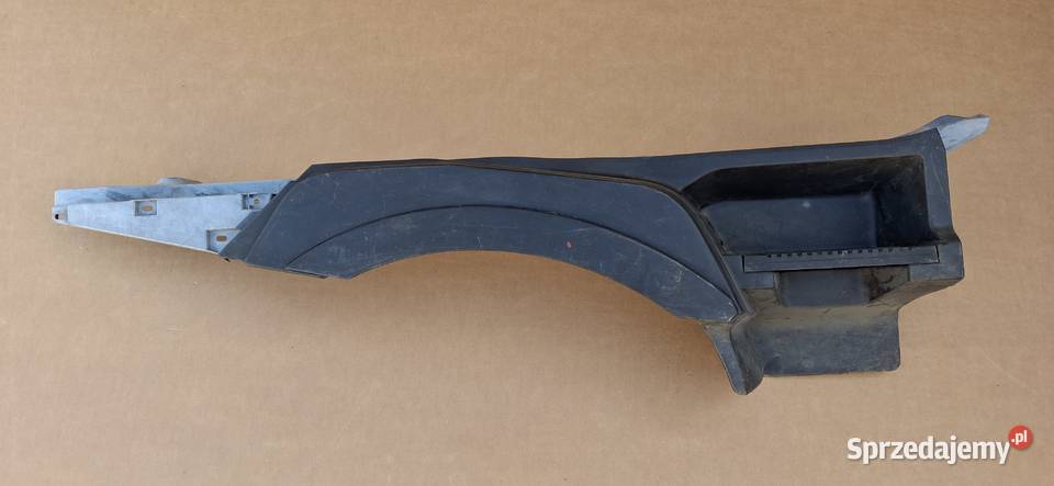 RENAULT GAMA T RANGE STOPNICA BŁOTNIK GÓRNY ciężarowe Błotniki Bieleń