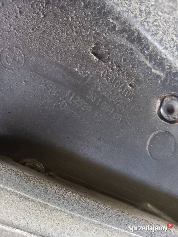 Osłona górna silnika BMW F10 F11 518 520 525 Silniki i osprzęt Bolęcin