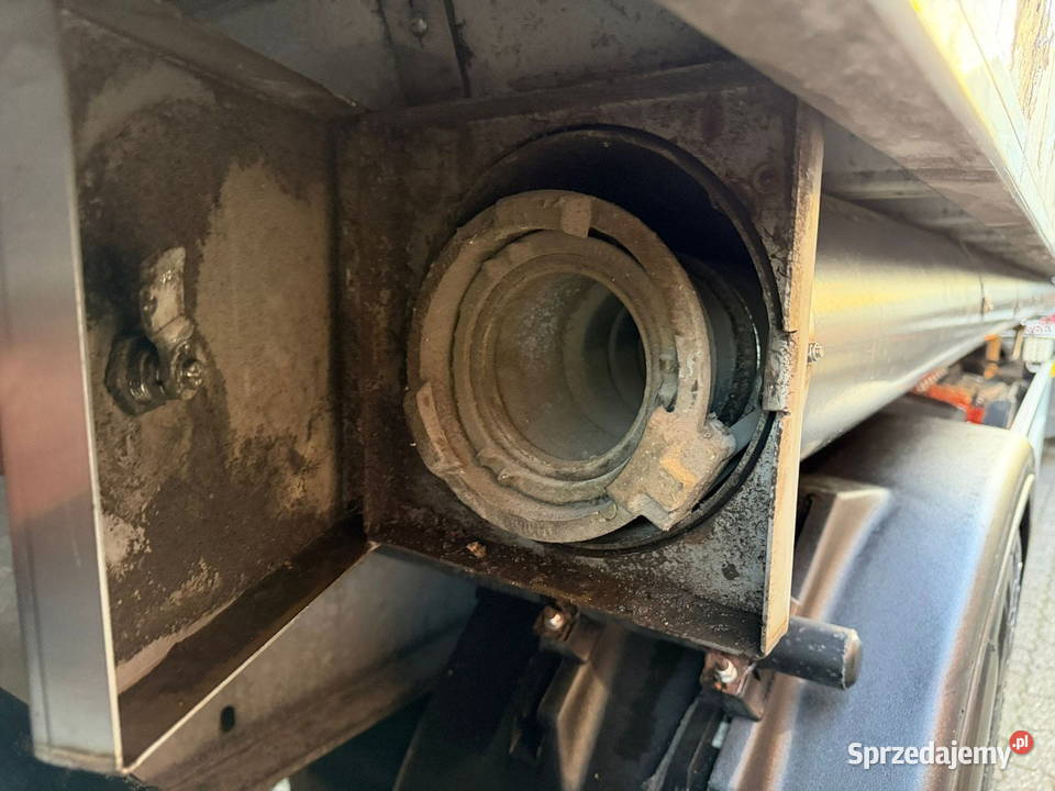 3 osiowa naczepa wywrotka z wydmuchem do paszy 24000kg Wywrotki Warszawa