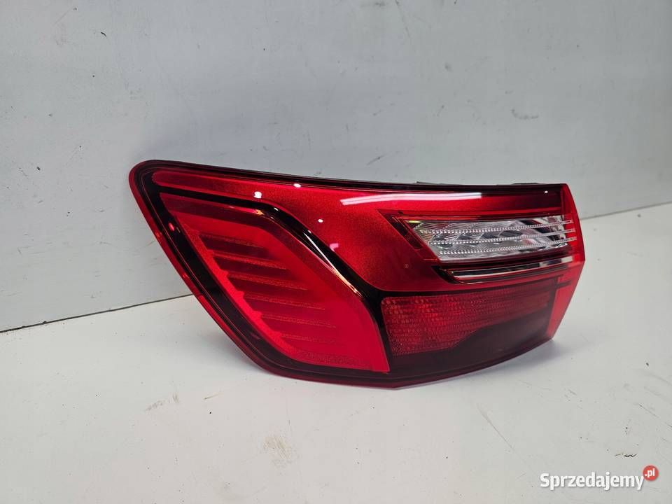 LAMPA LEWY TYŁ W BŁOTNIK AUDI A4 B9 LIFT AVANT osobowe śląskie Przystajń