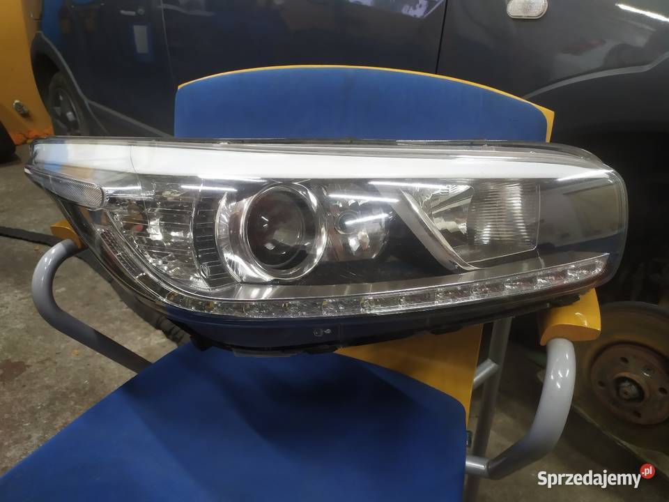 Lampa przednia prawa Kia Ceed II 20122018
