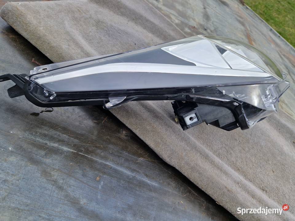 Toyota Corolla E16 LIFT reflektor LED ORG EU