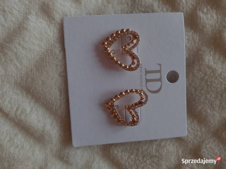 Subtelne bogato zdobione kolczyki serca z Dodatki Kraków