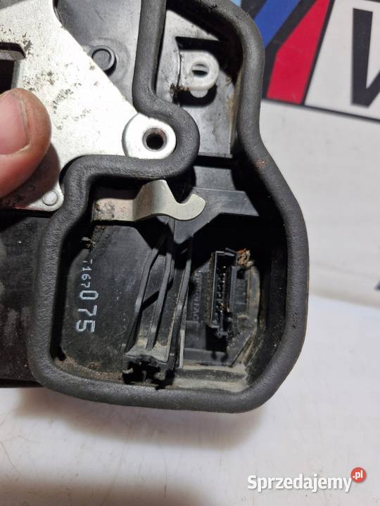 BMW E60 E61 ZAMEK DRZWI LEWY TYŁ 5PIN 7167075