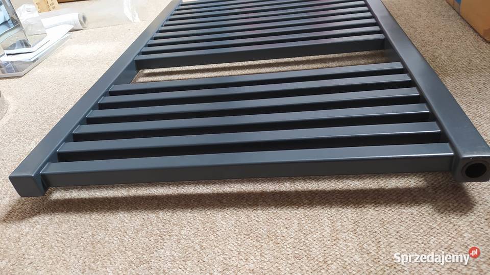 Grzejnik Kwadro 720X500 ciemny RAL 7016 okazja Kalisz