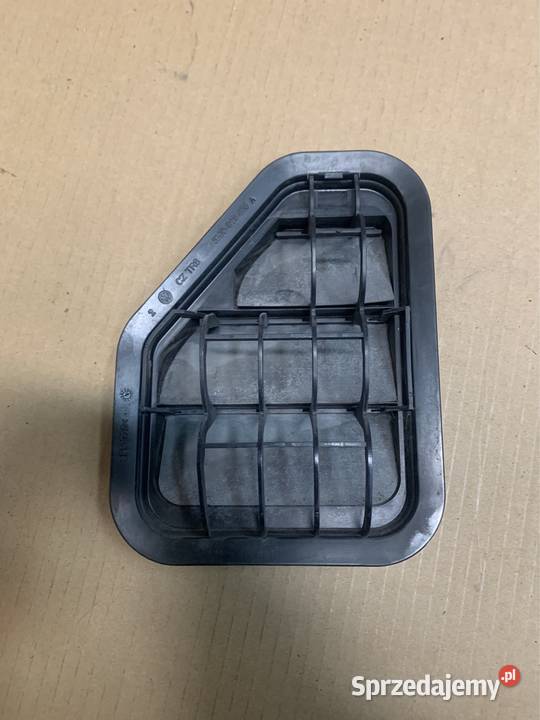 Kratka wentylacyjna lewa 5M0819465A vw tiguan 5N osobowe Szczecin
