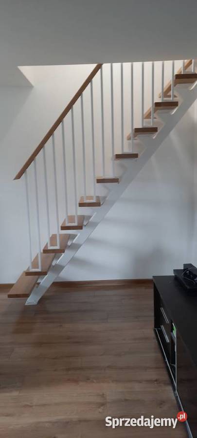 Schody konstrukcjia stalowa barierki Krynka