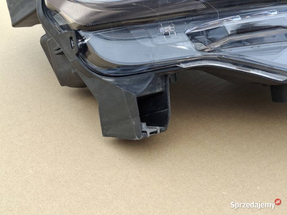 CITROEN BERLINGO IV 4 REFLEKTOR PRAWY LAMPA Bieleń