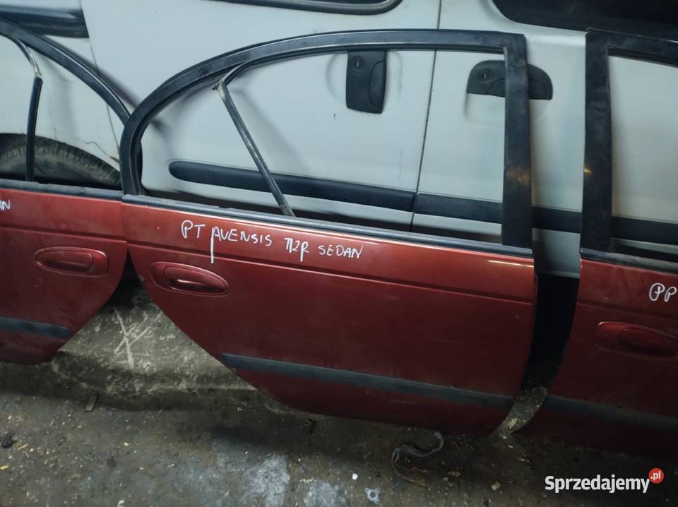 TOYOTA AVENSIS T22 sedan drzwi prawe lewe Drzwi