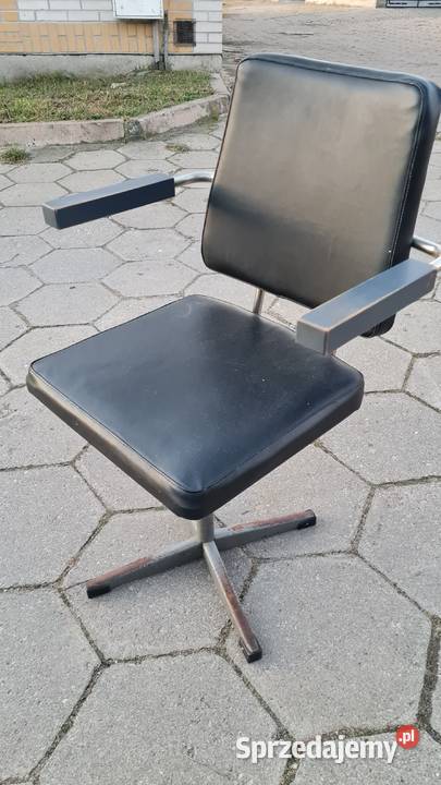 Krzesła PRL motylek Chierowski pufy stołki