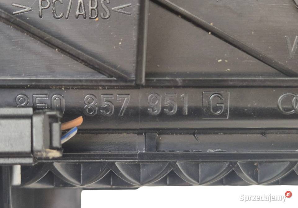 POPIELNICZKA PRZÓD 2 DIN SREBRNA AUDI A4 B6 Działoszyce