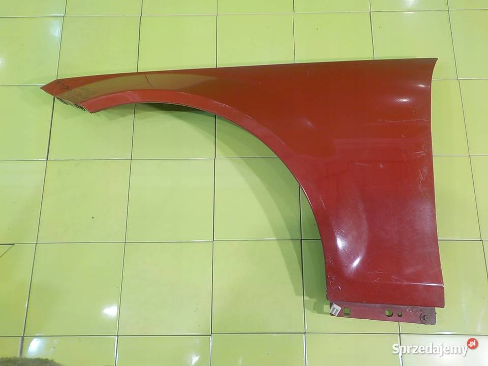 MERCEDES C W204 SEDAN 4D blotnik lewy przod osobowe Suków