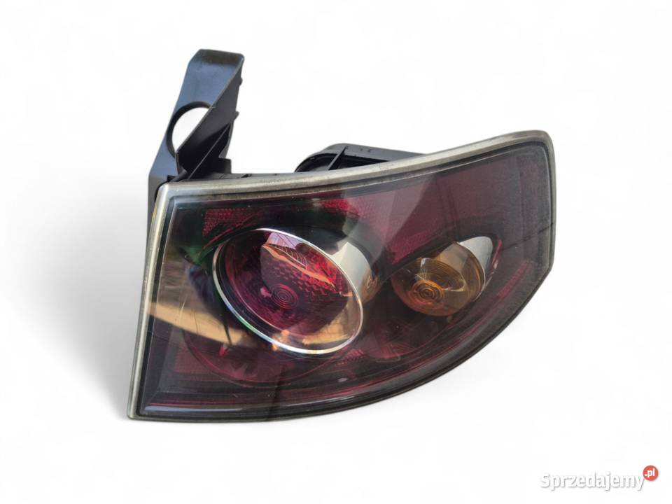 LAMPA TYŁ PRAWA W BŁOTNIK SEAT IBIZA III SMOKE
