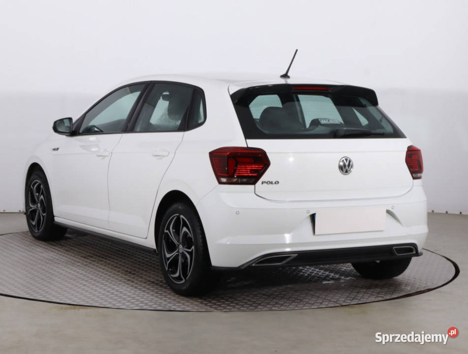 VW Polo 10 TSI manualna