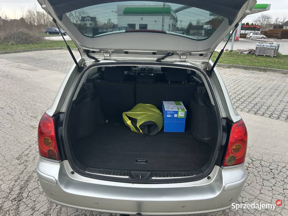 Toyota Avensis 11 lat w moich rękach Rok produkcji 2003 Sosnowiec sprzedam
