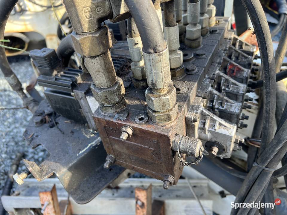 Rozdzielacz Danfoss 6 sekcyjny do koparki
