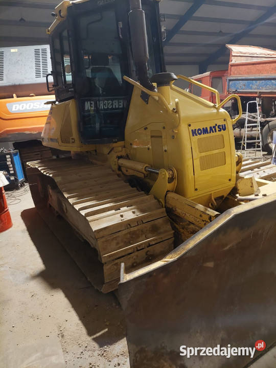 Spych KOMATSU D51PX22 13 100 zestaw nowych rolek 5000h Spycharki