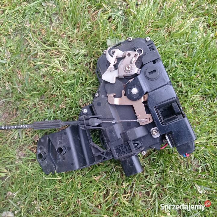 ZAMEK DRZWI PRAWY TYŁ 6 PIN VOLKSWAGEN PASSAT B5 Zamki, wkładki i kluczyki Kamień Pomorski