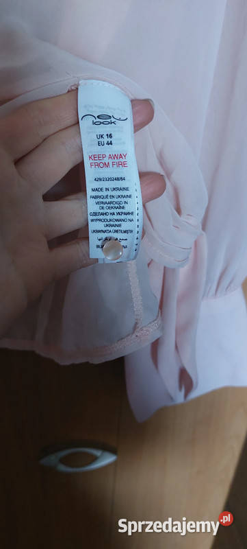 Przeswitujaca Bluzeczka z wiązaniem sprzedam
