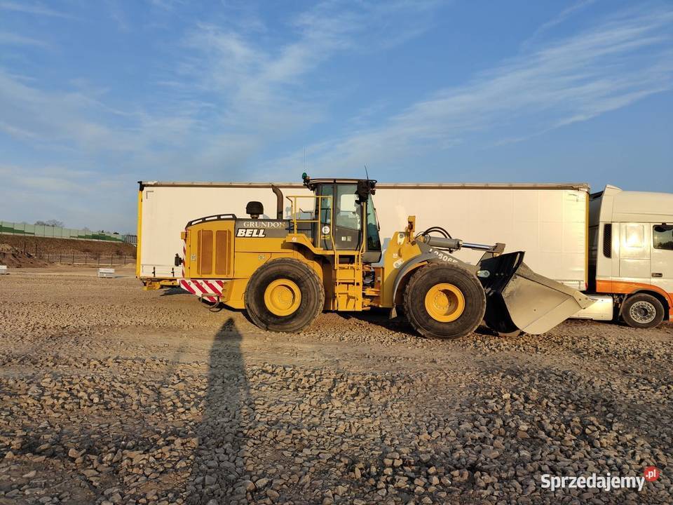 John Deere 744K Bell L2606E 25ton waga ładowarka Zgierz