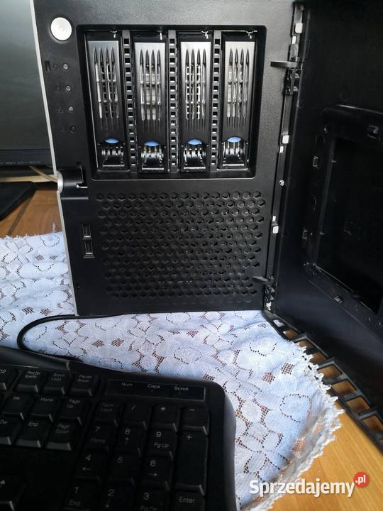 Serwer Terra model R5167315 Xeon E3 1220V5 16gb sprzedam