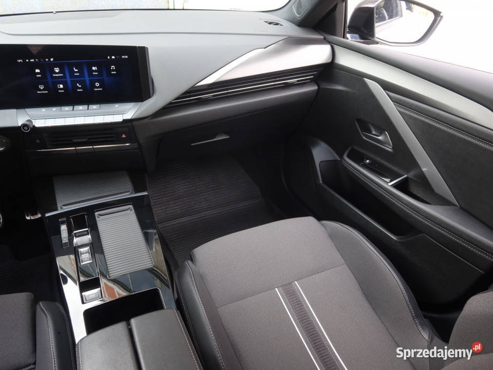 Opel Astra 12 Turbo isofix