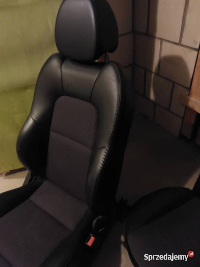 Fotele skórzane kubełkowe Ford Fiesta Mk6 Lublin