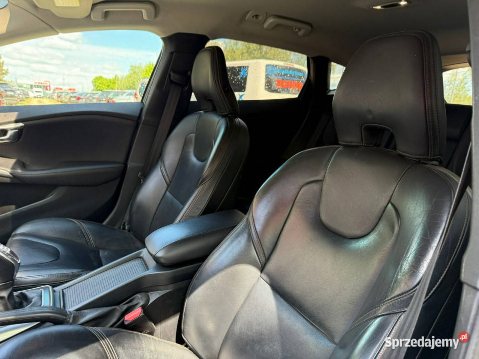 Volvo V40 Cross Country 20 D3 150 Navi Virtual Przeźmierowo