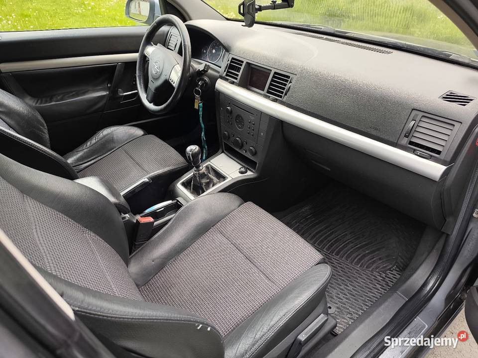 Opel Vectra C GTS 22 125 2003r 4/5