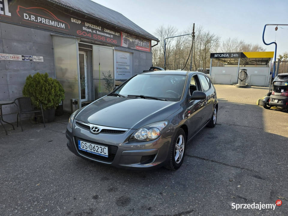 Hyundai i30 14 Benzyna 108 Dwa klucze Dwa Zarejestrowany w Polsce