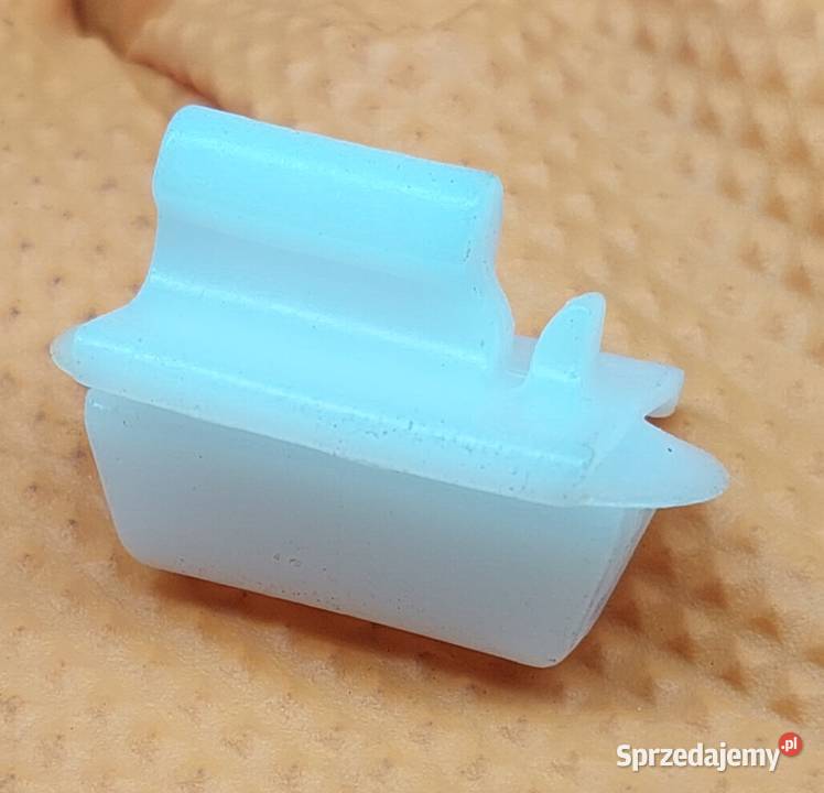 SPINKA LISTWY BOCZNA SZEROKA MERCEDES 190 W201