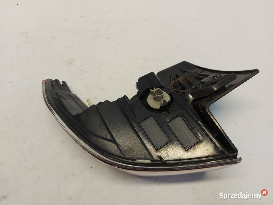 Honda HRV III eHEV 2022r LAMPA PRAWY TYŁ TYLNA