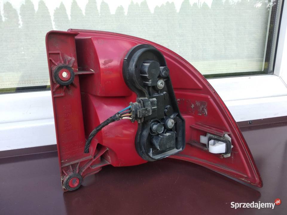 Saab 95 kombi lampa tył tylna lewa w błotnik osobowe Sieradz