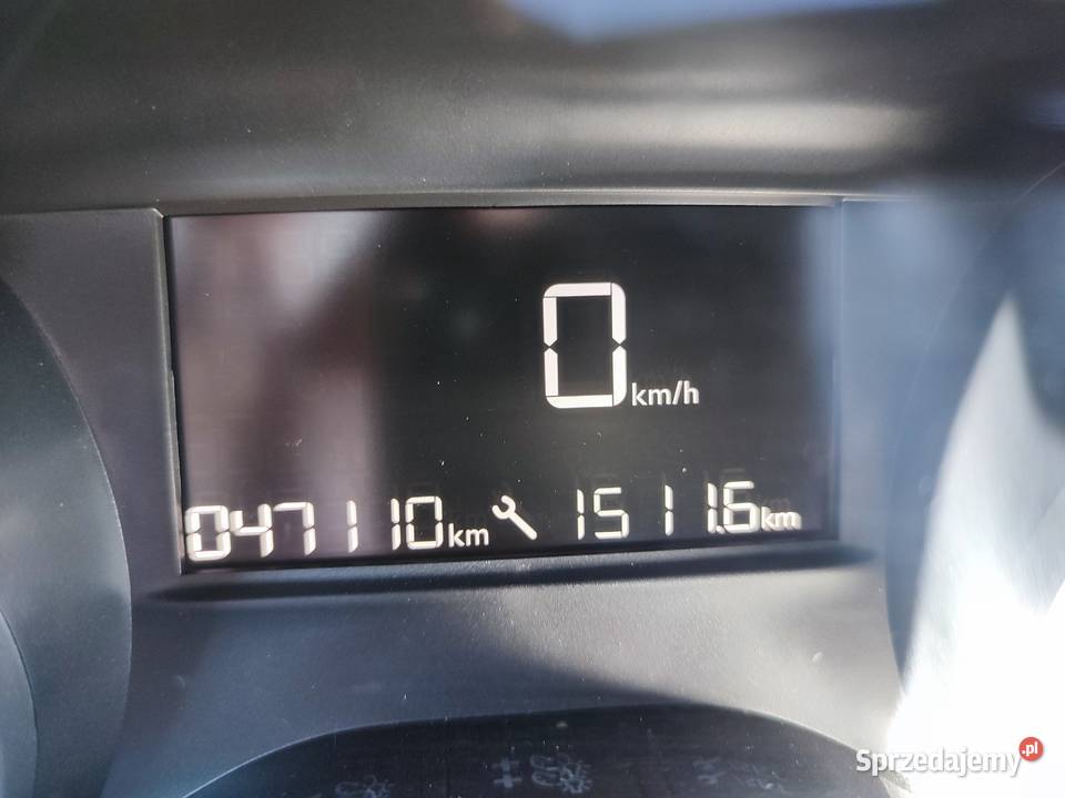 PEUGEOT 2008 BENZYNA z 2017 ZADBANY PRZEBIEG 47 manualna