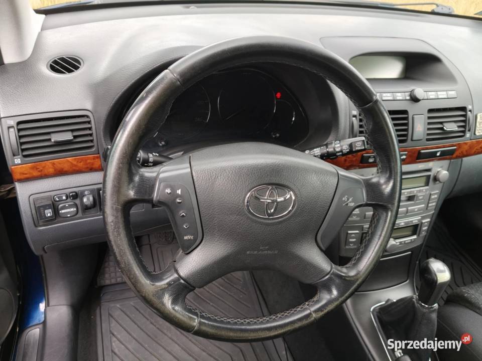 Toyota avensis 1800cm3 Toyota Rumia