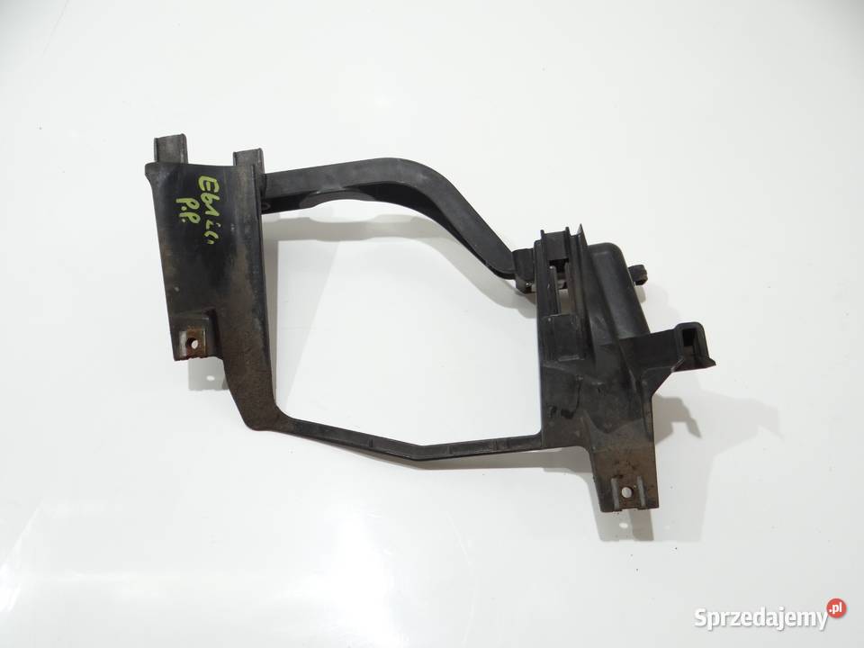 OKULAR MOCOWANIE LAMPY PRAWY PRZÓD BMW E60 E61