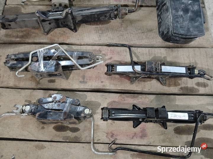 ucho do holowania hak bmw opel vw podnośnik Rok produkcji 2000 podkarpackie Przemyśl