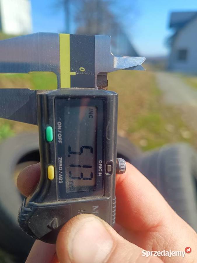 Opony Continnental 225 50 17 letnie