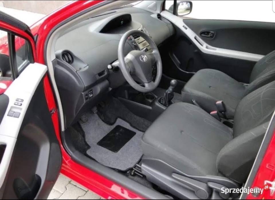 TOYOTA YARIS II 998 3 69 103801 Katowice
