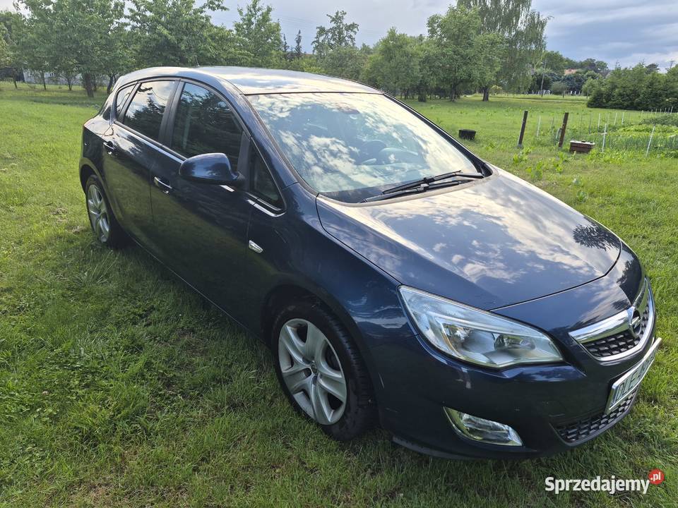 Opel Astra 14 Benzyna 2011 r Klimatyzacja dolnośląskie