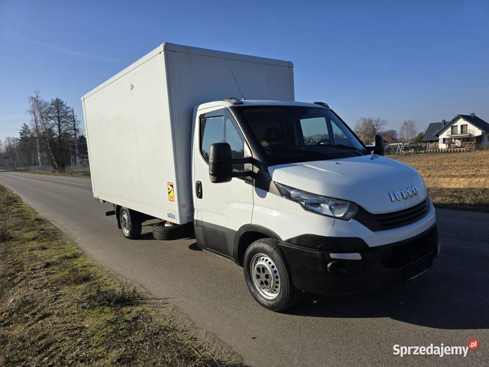 Samochód IVECO Daily 35160 kontener winda 2017 r Chorzele