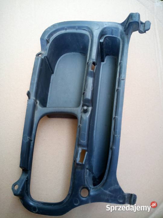 Toyota Avensis T25 Kratka zderzaka przedniego Białopole