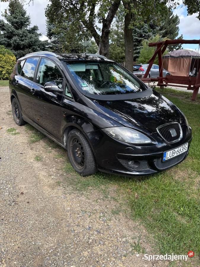 Seat Altea XL uszkodzony Altea XL Krzczonów Trzeci