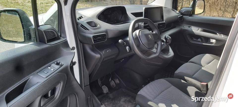 PEUGEOT PARTNER III 15 HDi 102 2019r klima 36 radio / CD Skarżysko-Kamienna
