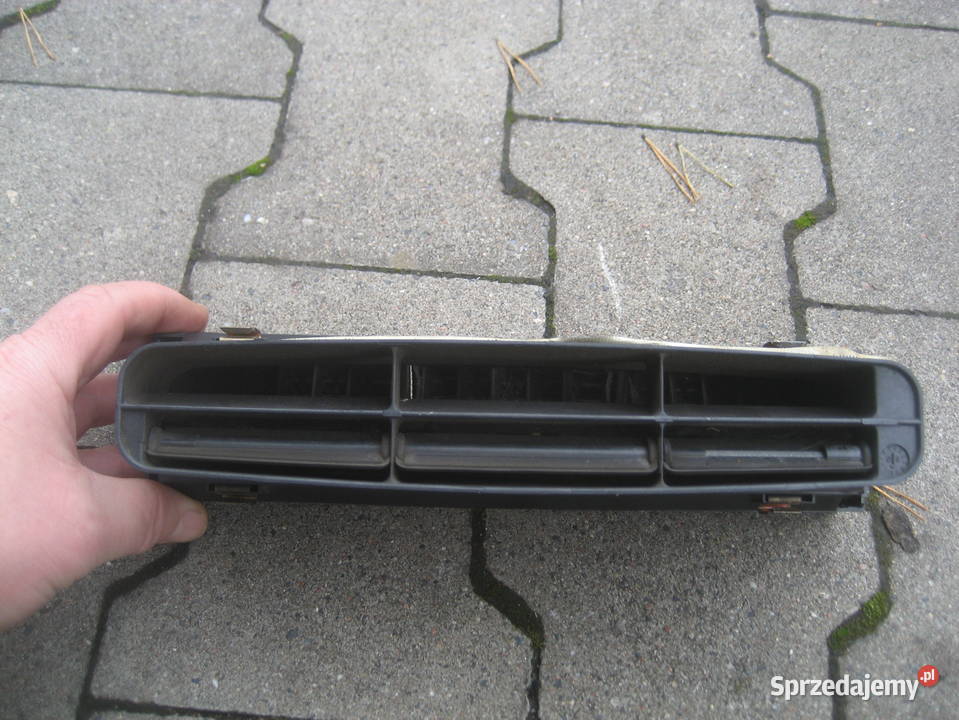 audi 100 c4 9094r kratka nawiewu środkowa Rakoniewice