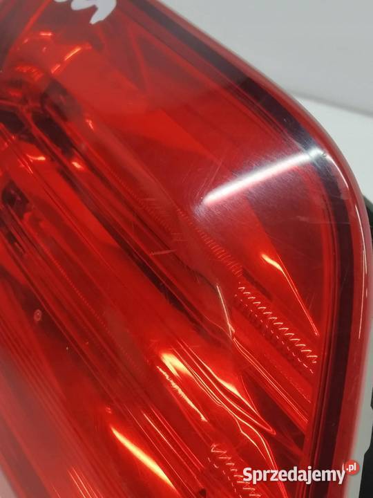 LAMPA TYŁ W KLAPĘ LEWA SEDAN EU T27 Toyota Motoryzacja