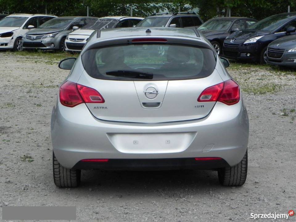 Uszkodzony Opel Astra 2012 Proszowice