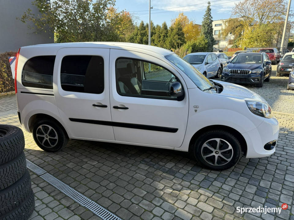 Renault Kangoo 15 dCi 90 Klimatyzacja II wielofunkcyjna kierownica Orzech
