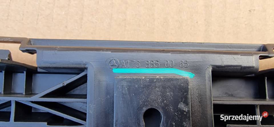 MERCEDES AKLASA W176 ŚLIZG ZDERZAKA TYŁ Motoryzacja Bieleń sprzedam